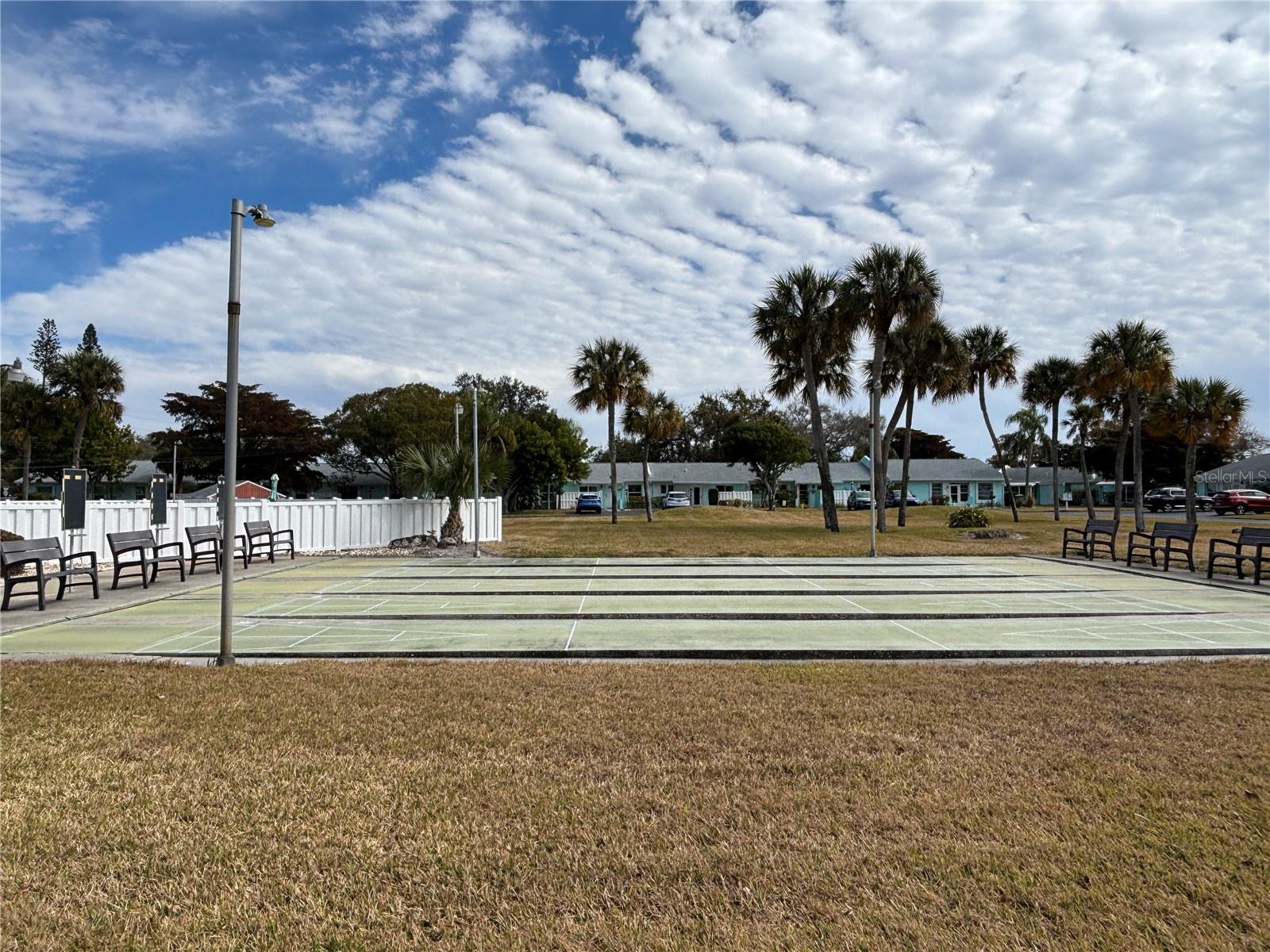 CORTEZ VILLAS CONDO 5 PH B - Residential