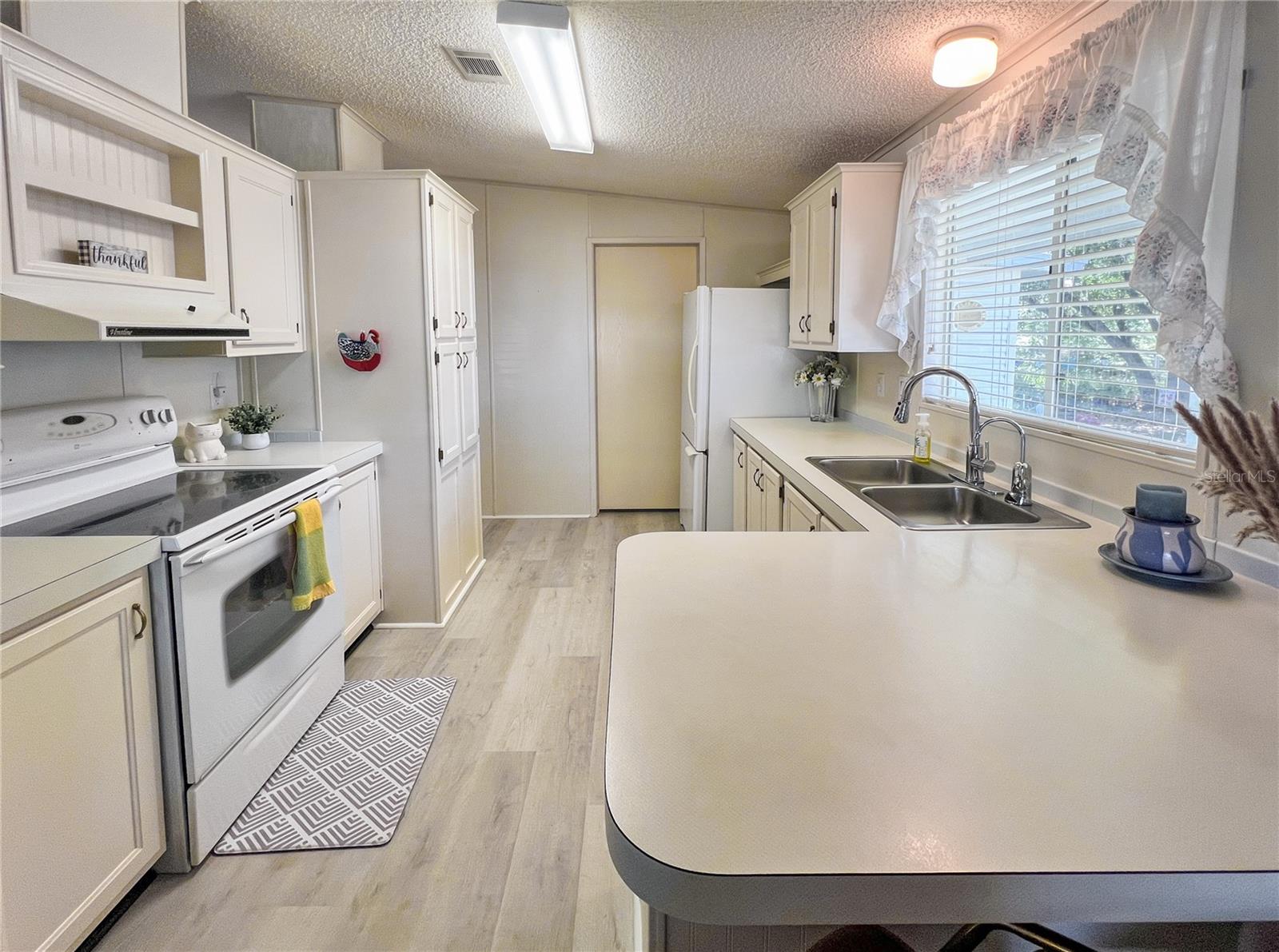 TIMBER LAKE ESTATES - Residential