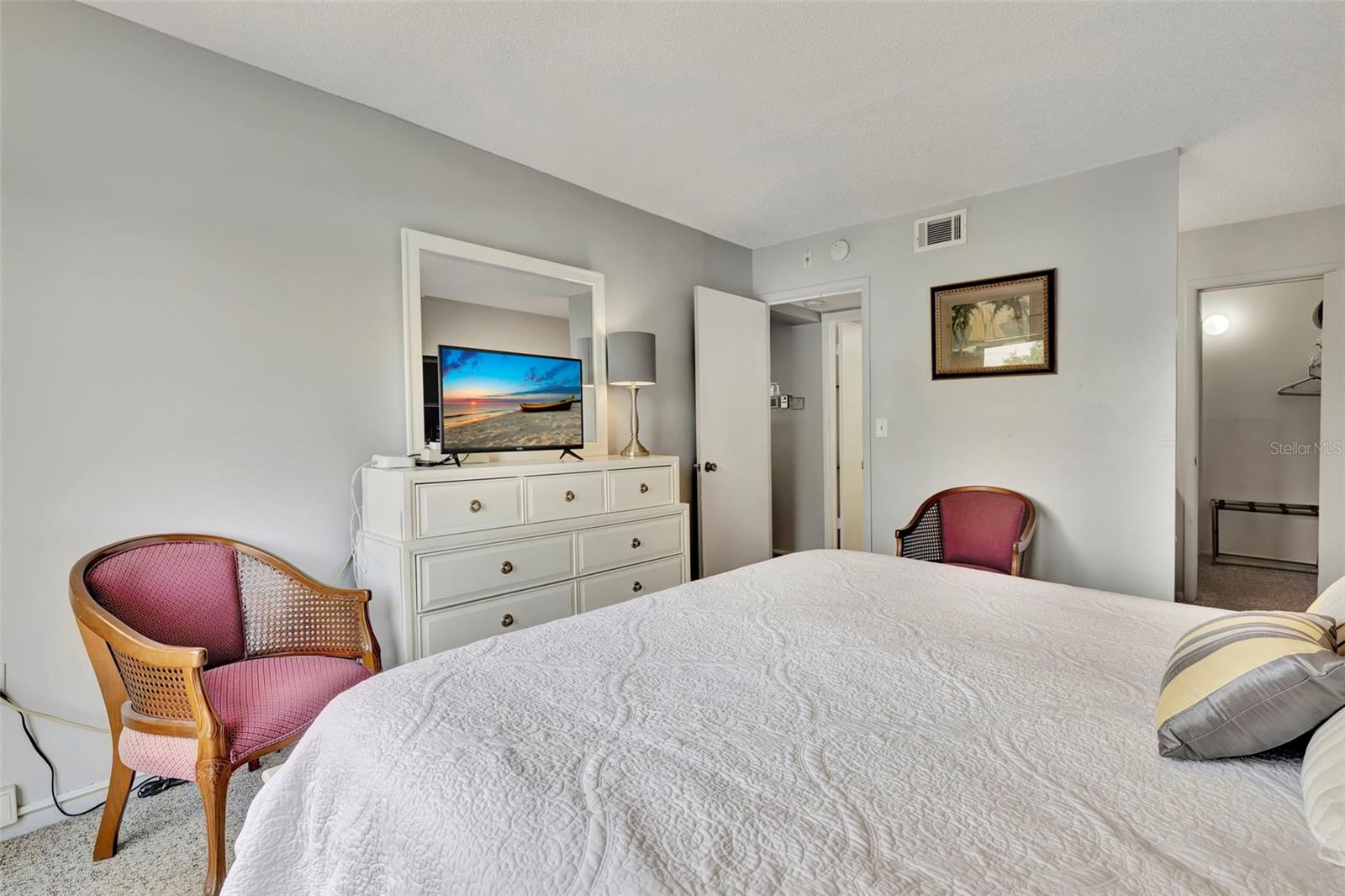 BAY OAKS - Residential