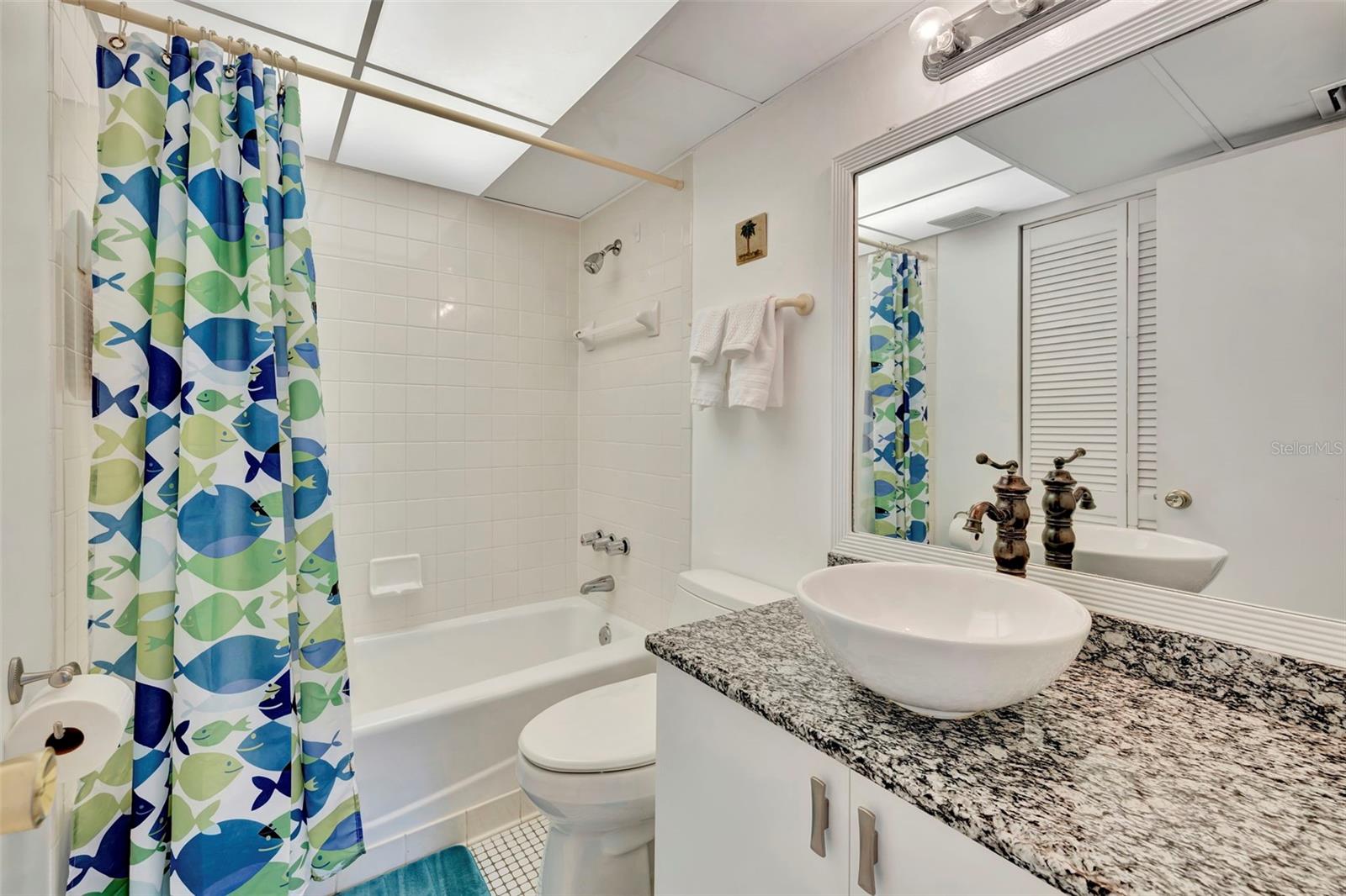 BAY OAKS - Residential