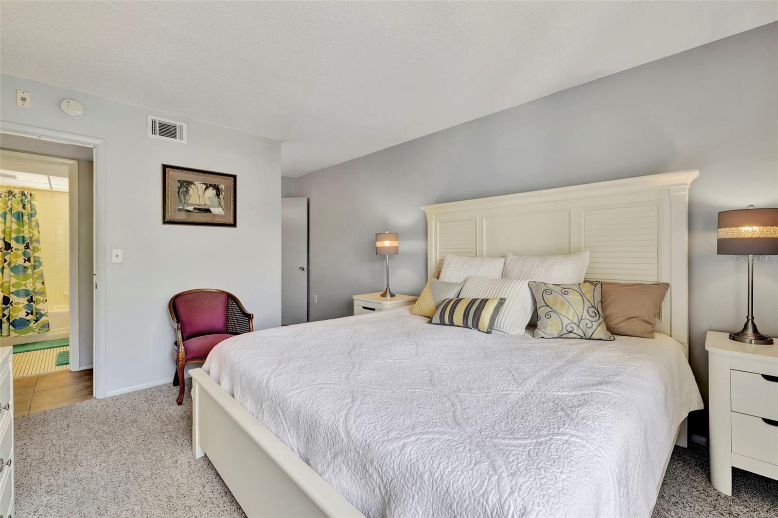 BAY OAKS - Residential