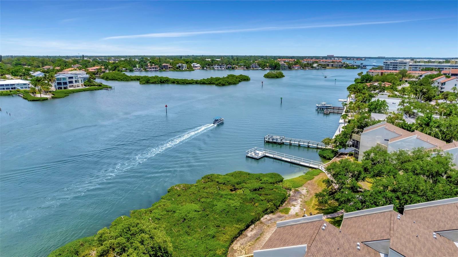 BAY OAKS - Residential