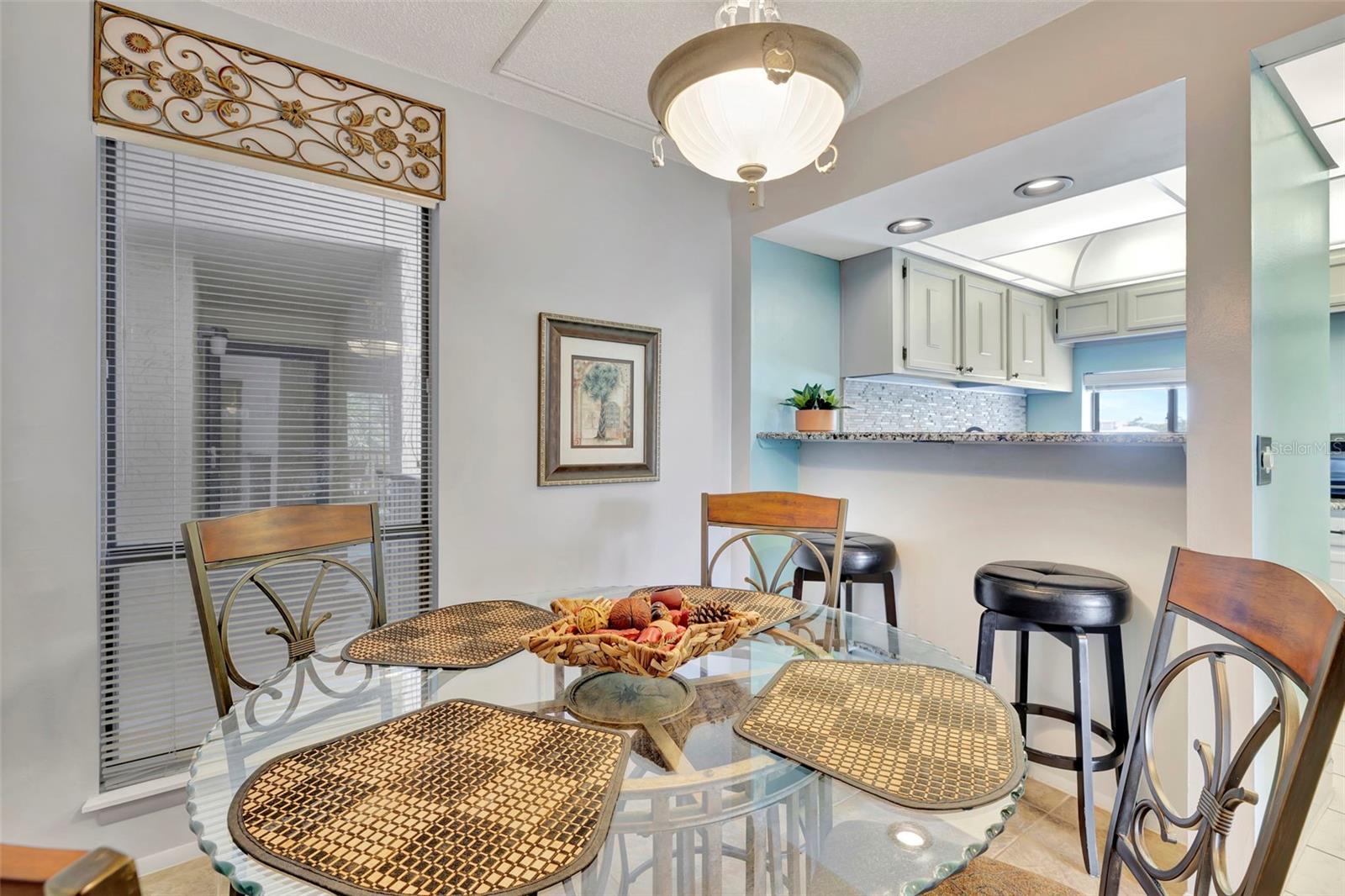 BAY OAKS - Residential