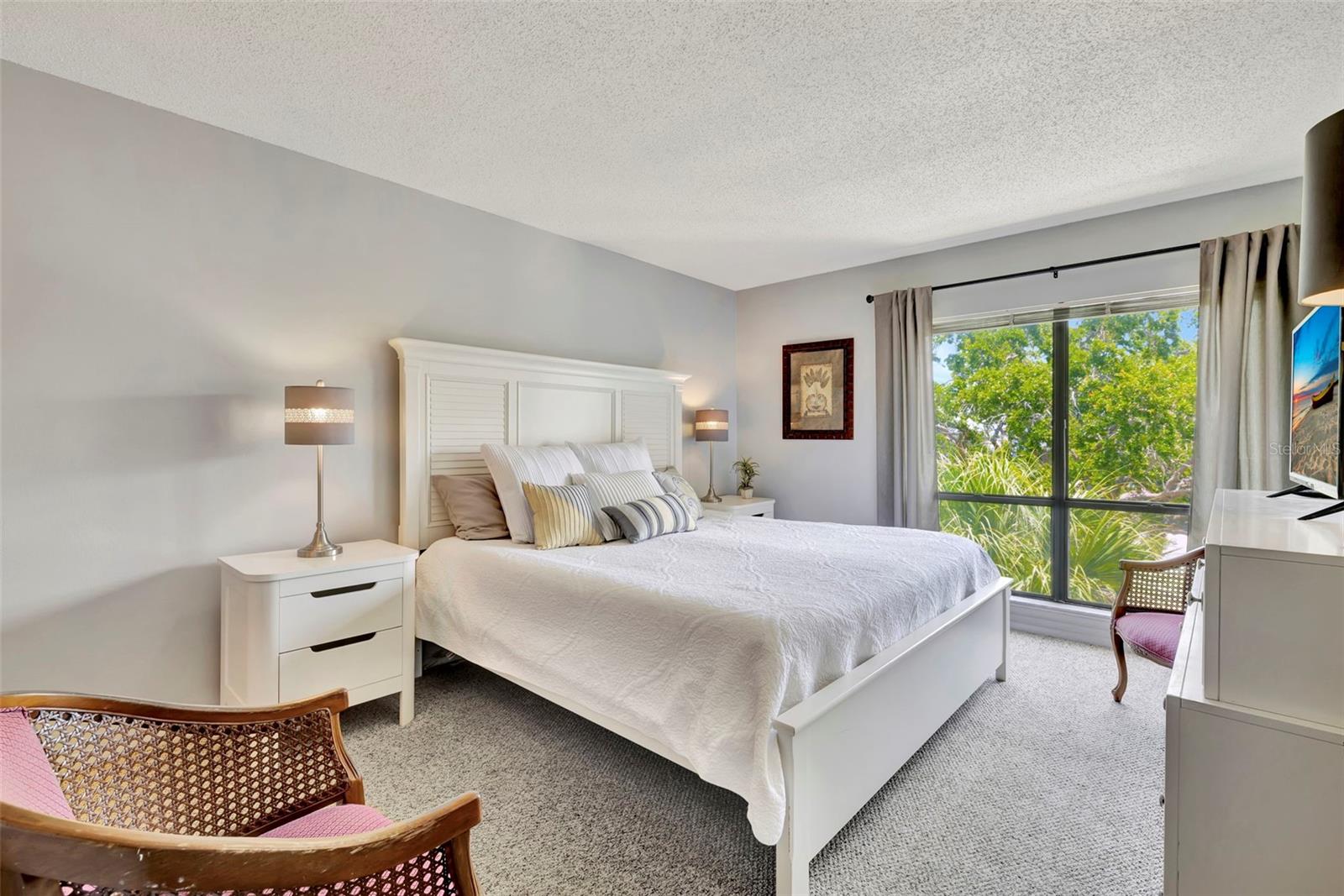 BAY OAKS - Residential