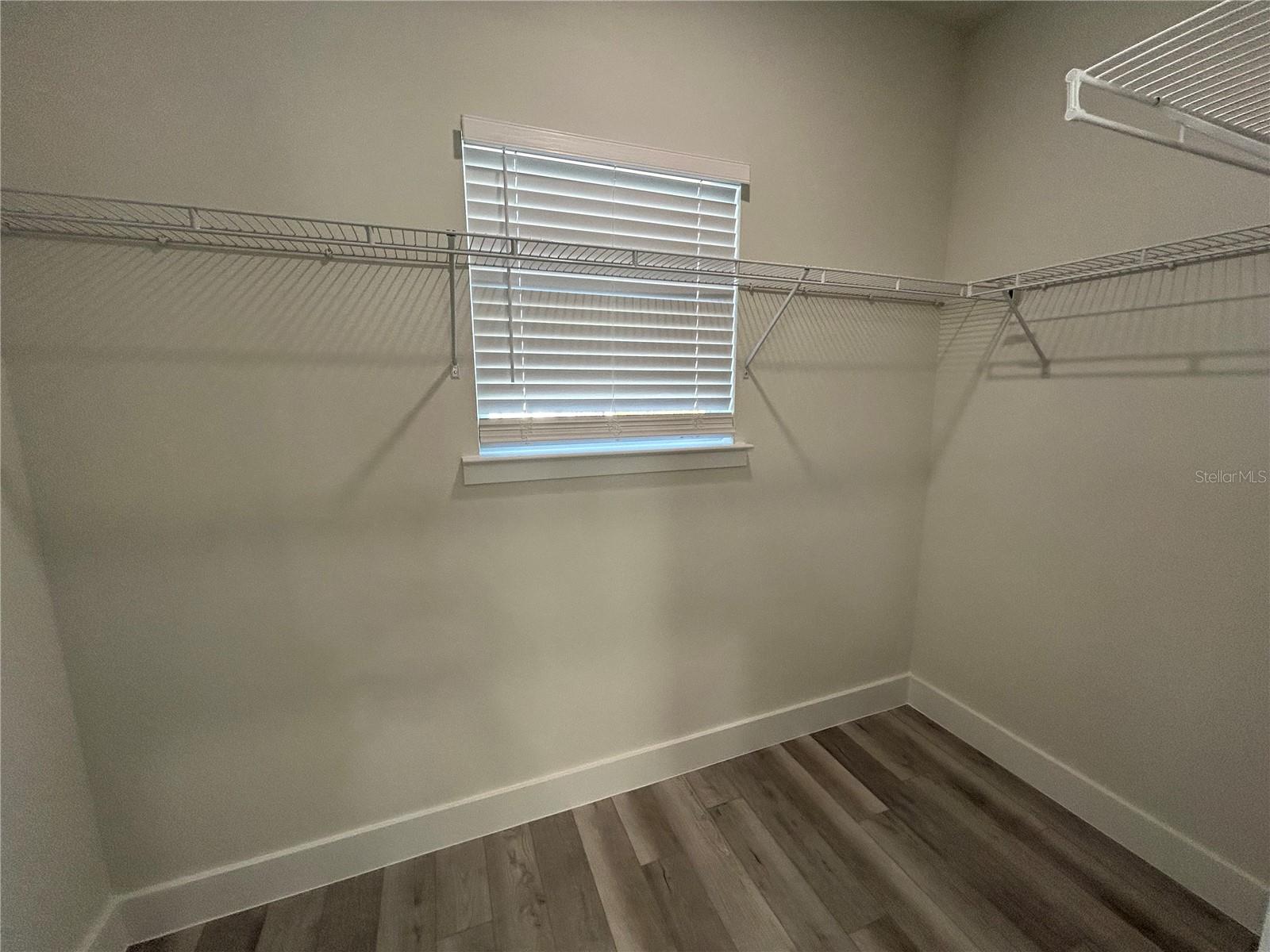 CITRUS SPGS UNIT 08 - Residential Lease