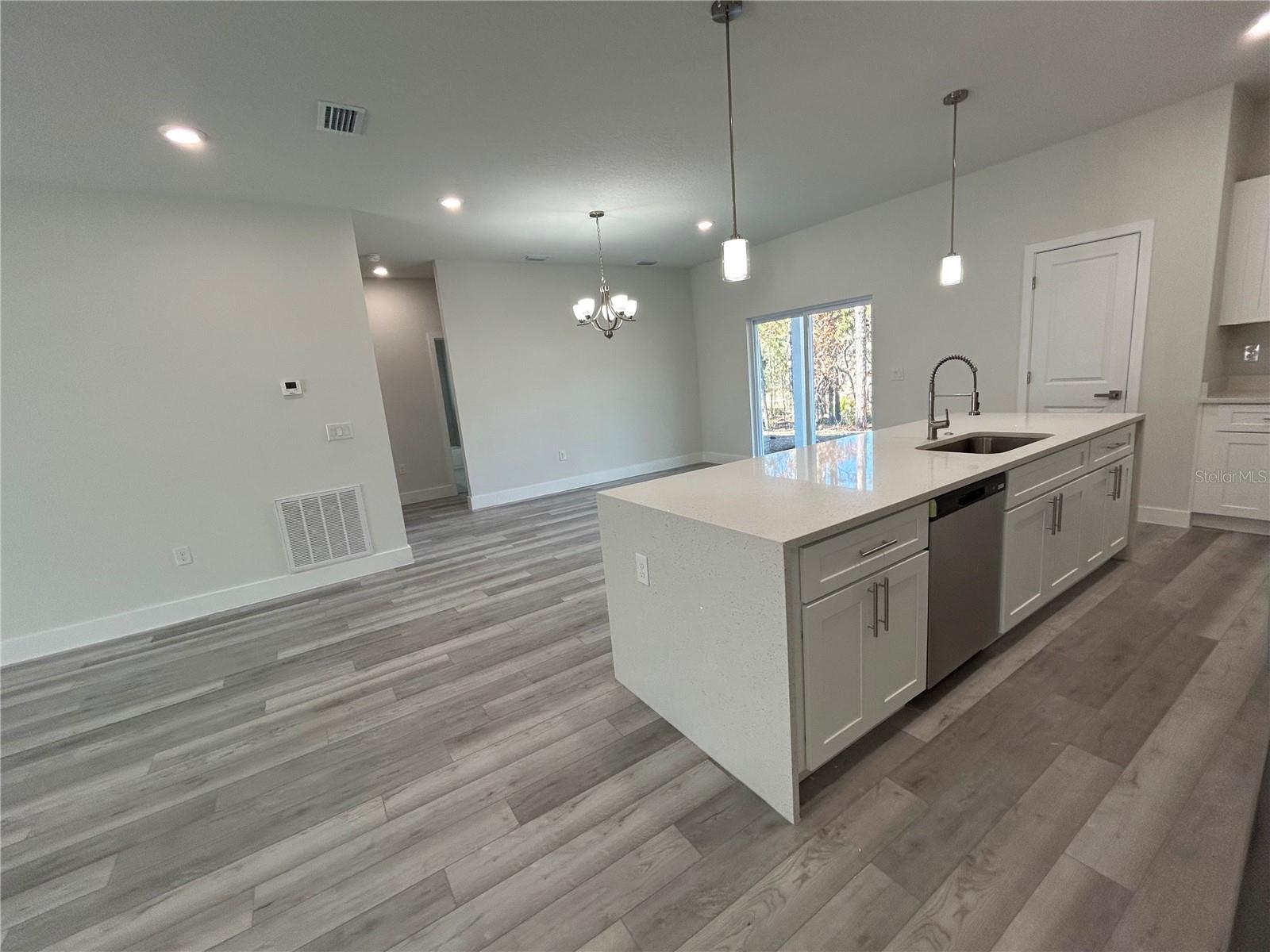 CITRUS SPGS UNIT 08 - Residential Lease