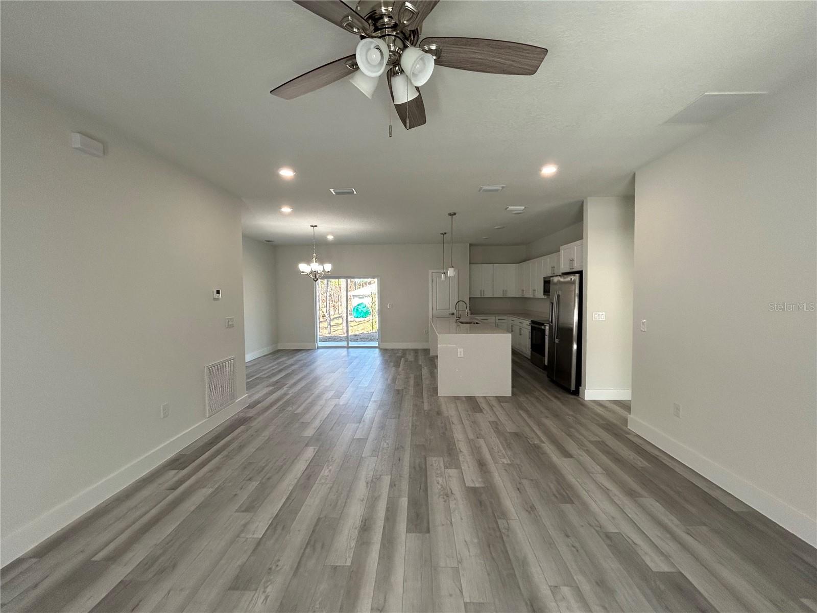 CITRUS SPGS UNIT 08 - Residential Lease