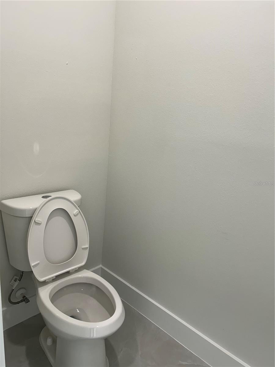 CITRUS SPGS UNIT 08 - Residential Lease