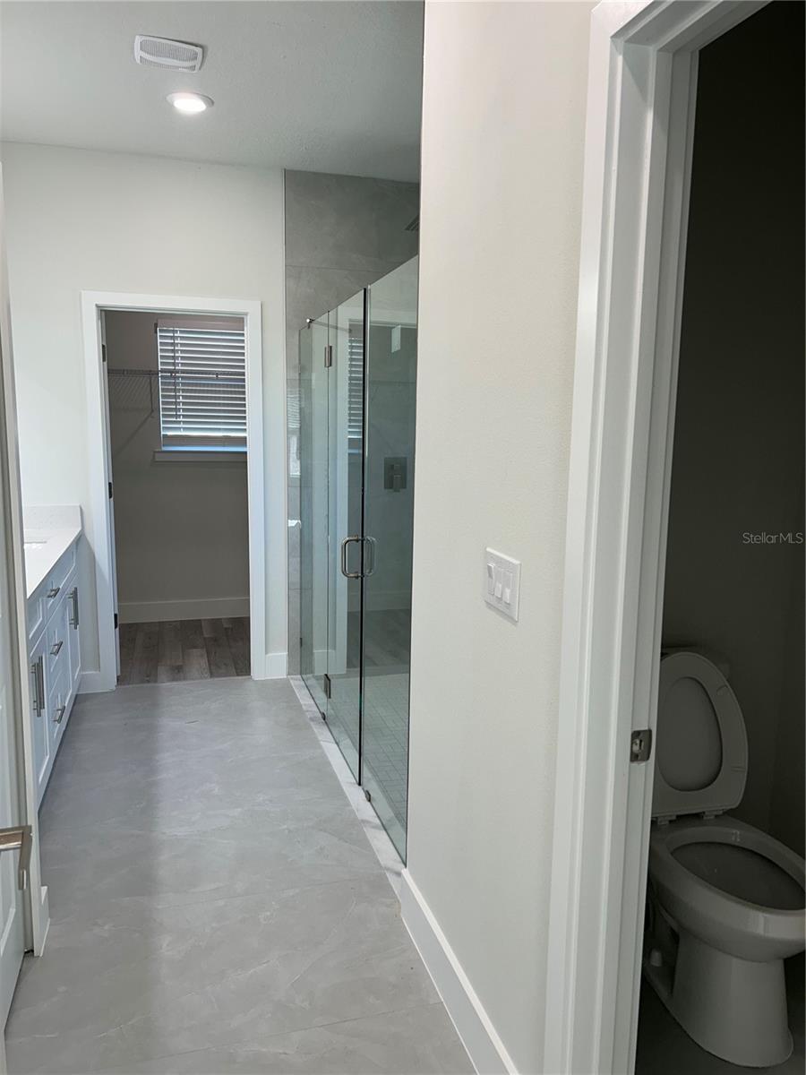 CITRUS SPGS UNIT 08 - Residential Lease