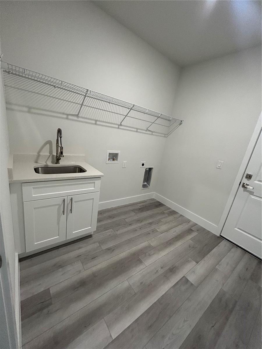 CITRUS SPGS UNIT 08 - Residential Lease