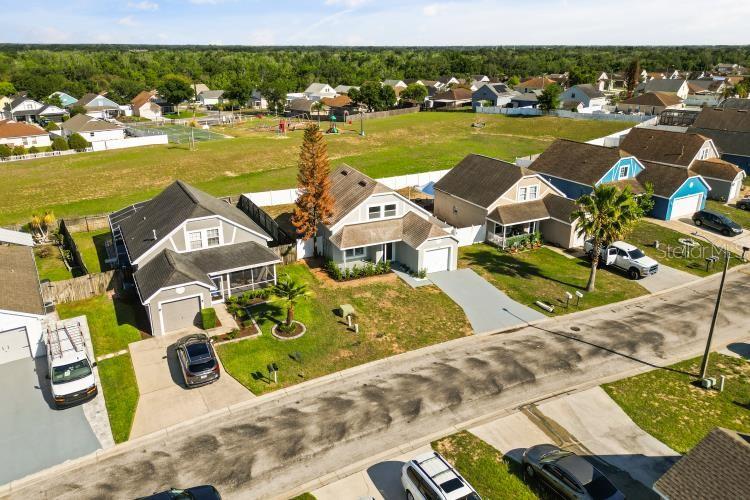 ROYAL RIDGE PH 01 - Residential