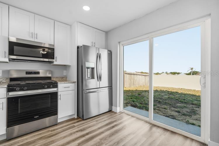 ROYAL RIDGE PH 01 - Residential