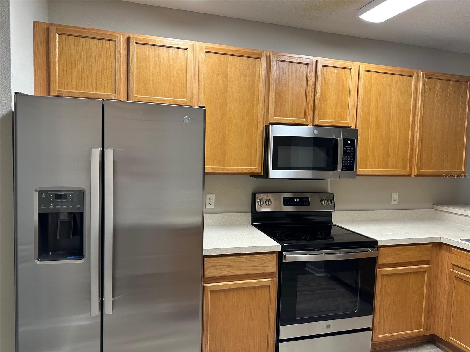 FISHHAWK RANCH TWNHMS PH - Residential Lease