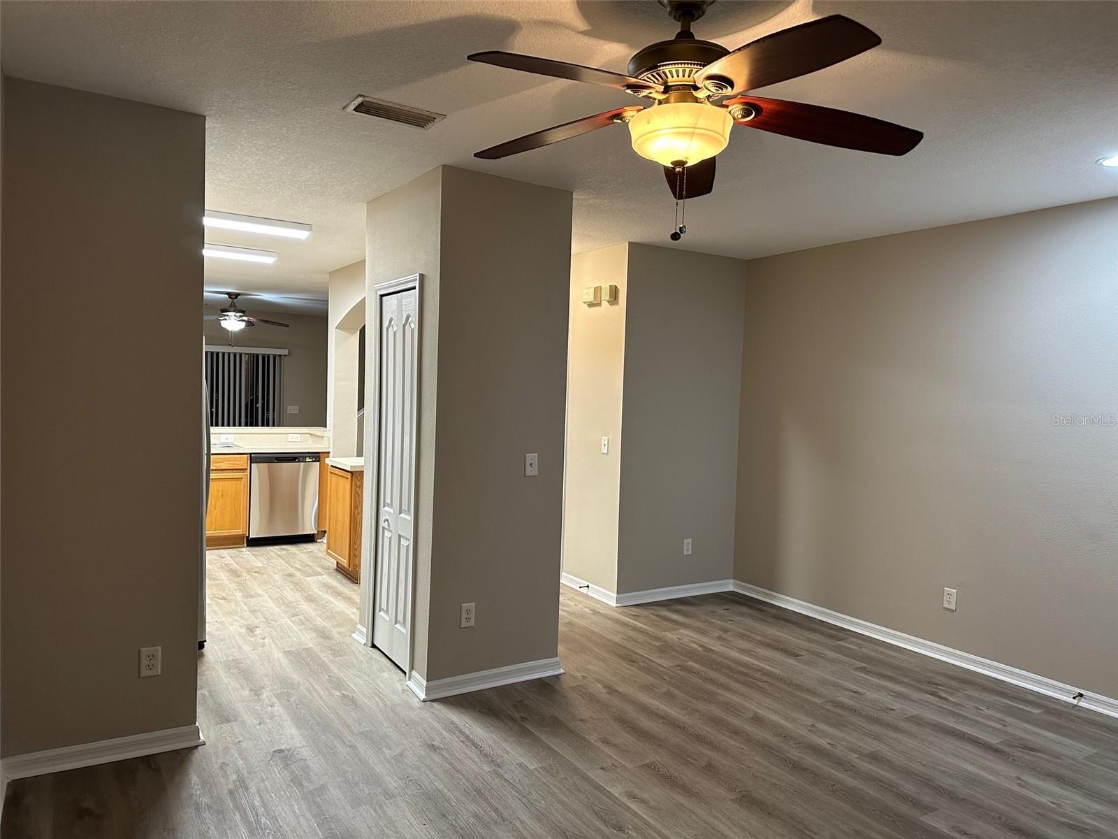 FISHHAWK RANCH TWNHMS PH - Residential Lease