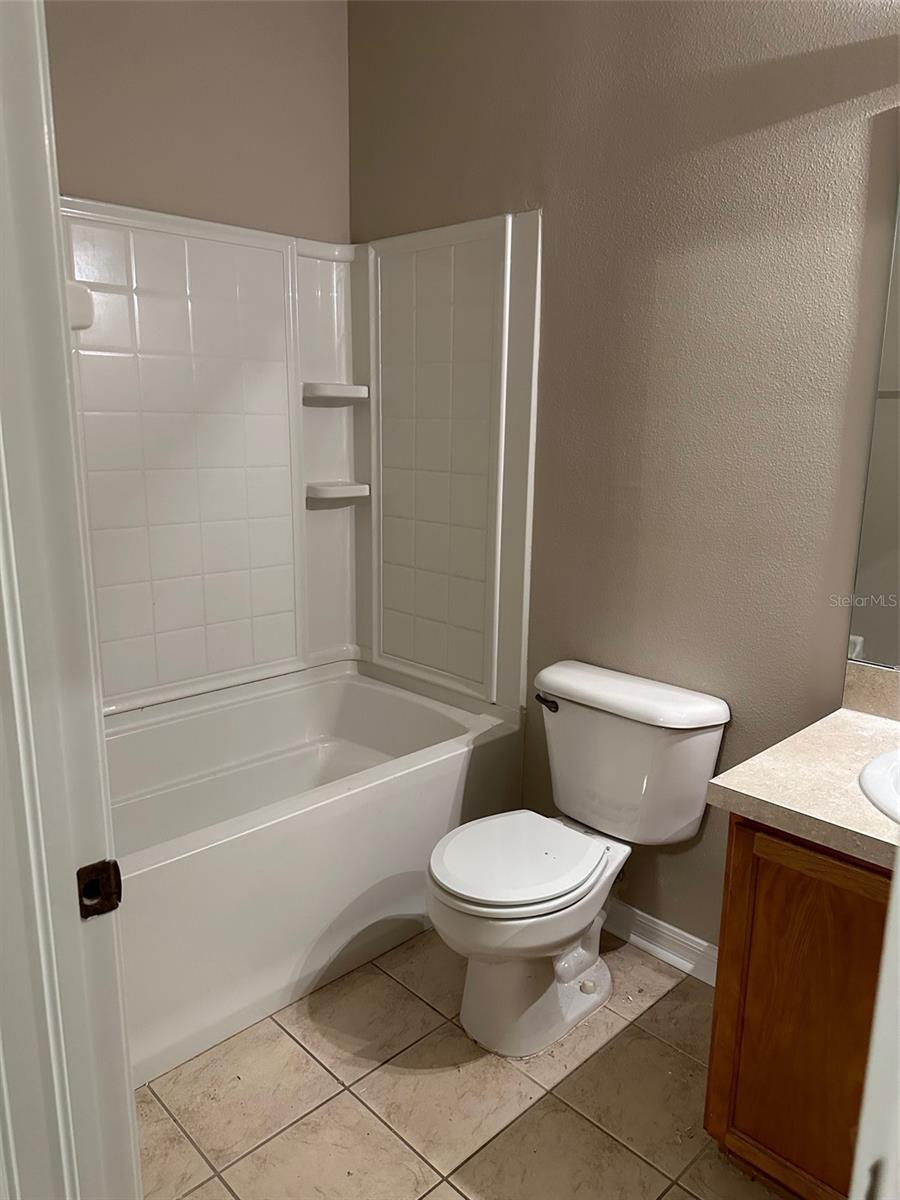 FISHHAWK RANCH TWNHMS PH - Residential Lease