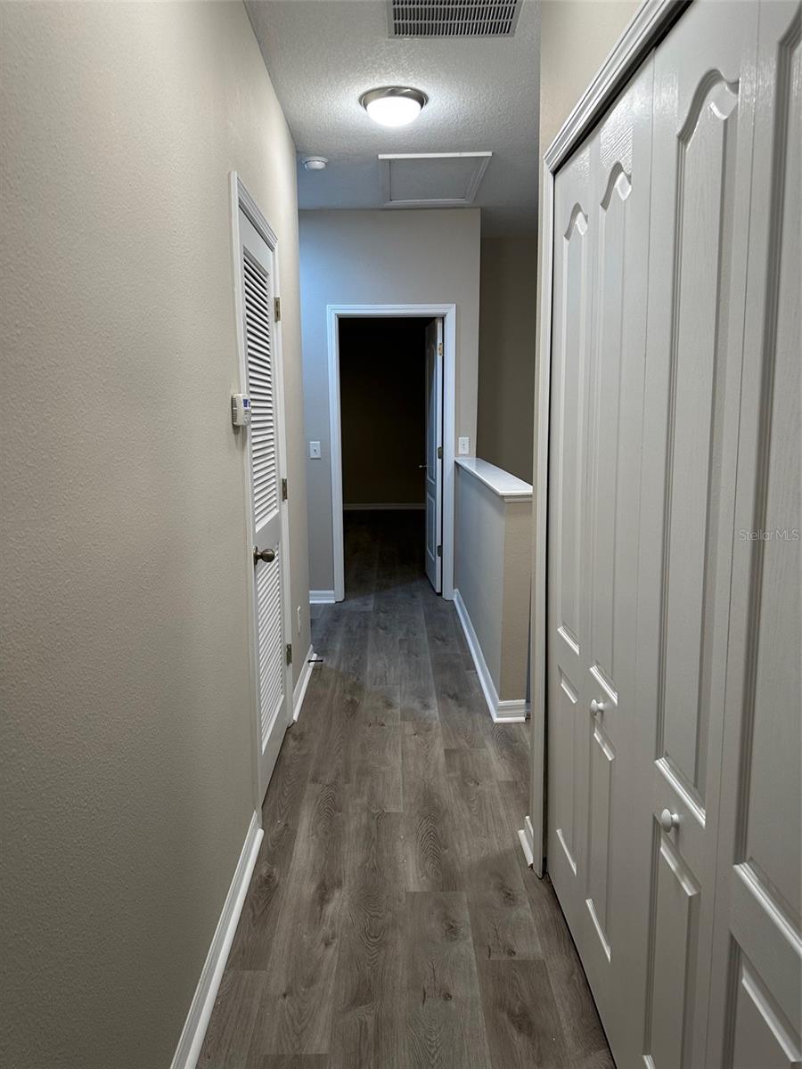 FISHHAWK RANCH TWNHMS PH - Residential Lease