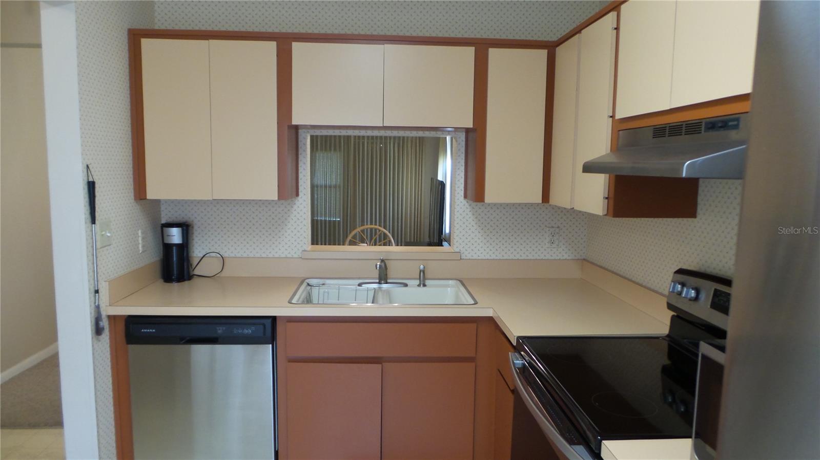4736 SUNNY LOOP