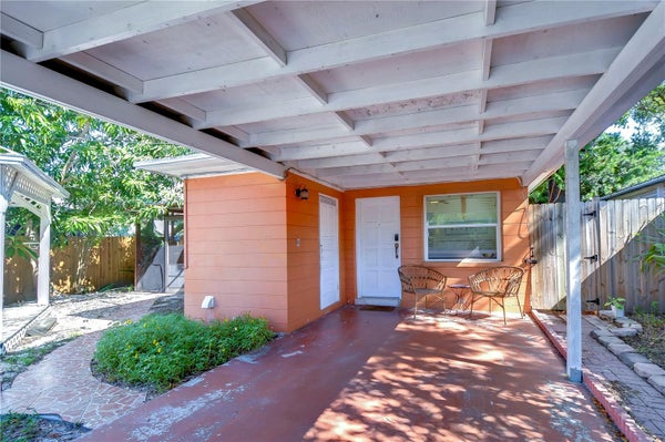 4944 5TH AVE N # B, ST PETERSBURG, FL 33710 - Image fbbcd547fd9813a0d4235b751c5541da/3086512874