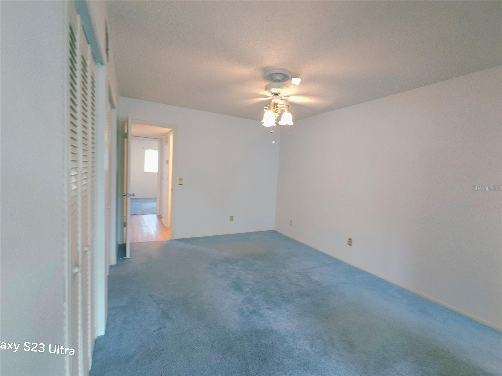 ON TOP OF THE WORLD - Residential Lease