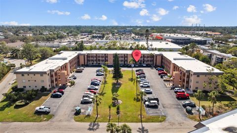 Photo of 4126 Heron Way #B113, Bradenton, FL 34205 (MLS # A4639084)