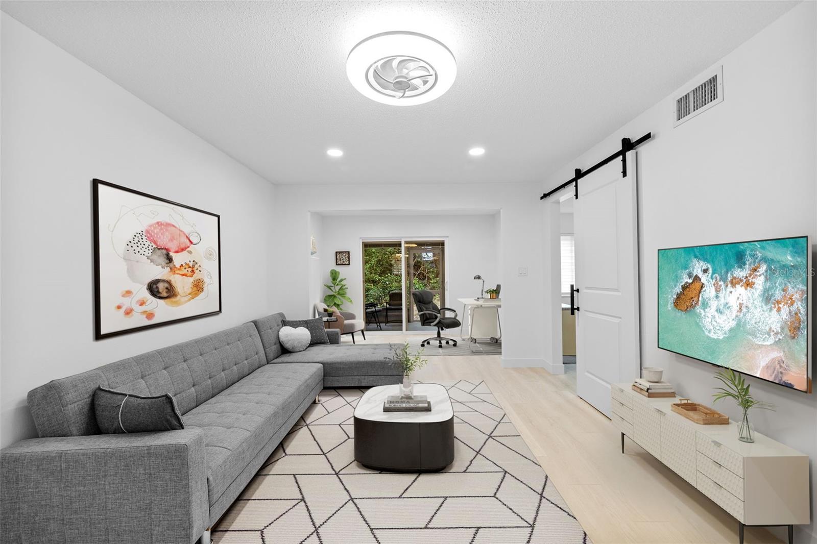 BAYSHORE ON THE LAKE APTS SEC 1 - Residential