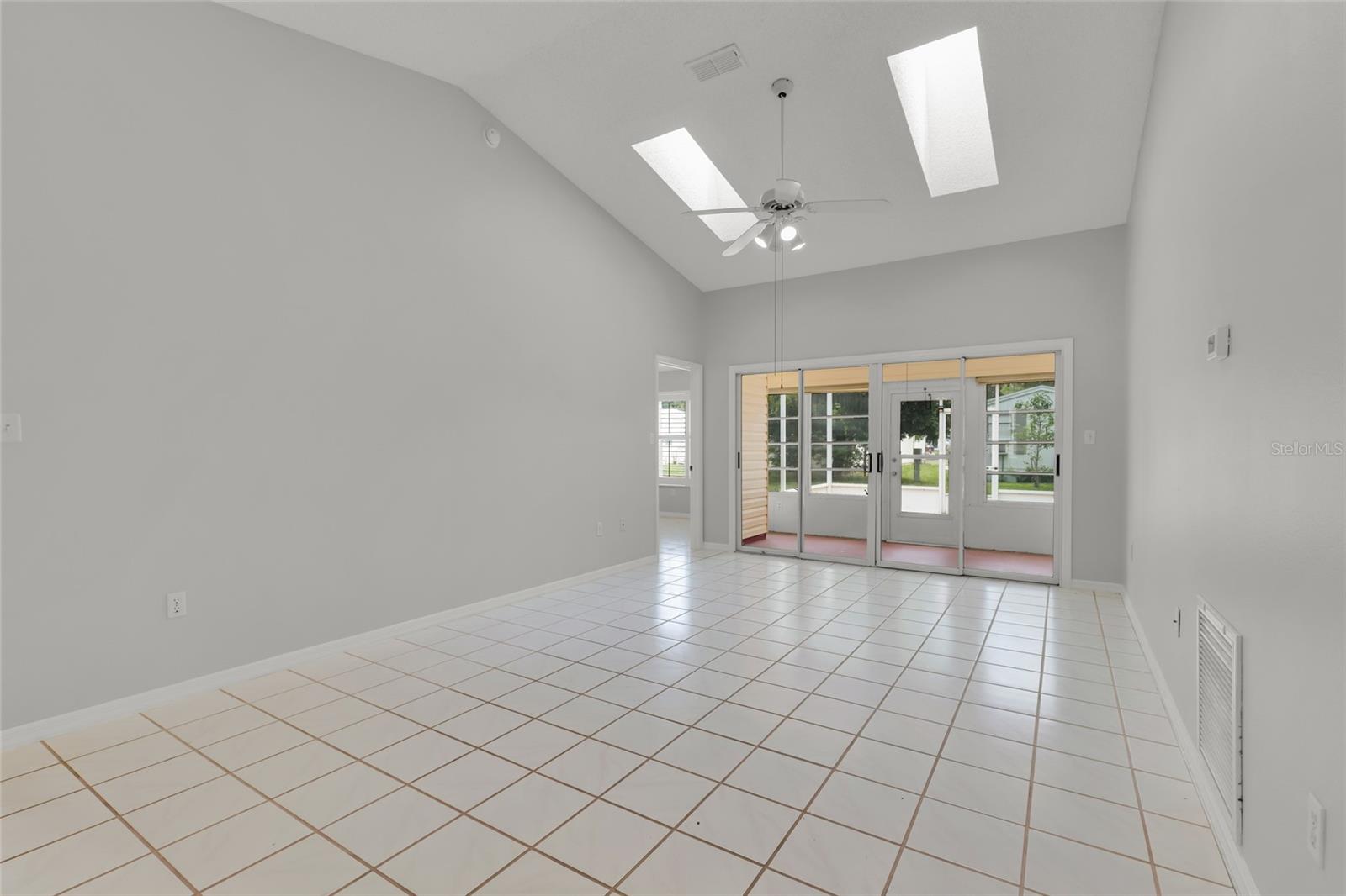 701 GLEN OAKS DRIVE