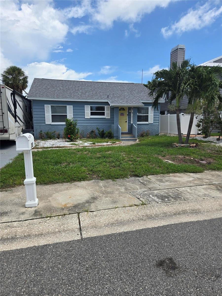Welcome to your coastal retreat at 552 78th Ave, St Pete Beach! This home was damaged by flooding from Helene. It has been remediated. The main home is 1,122 Sq Ft, 2 bed 2 bath home. The attached efficiency apartment is 408 Sq Ft.
Enjoy a short walk to the beach, local shops, and dining options. Experience the vibrant lifestyle of St Pete Beach in this wonderful property.