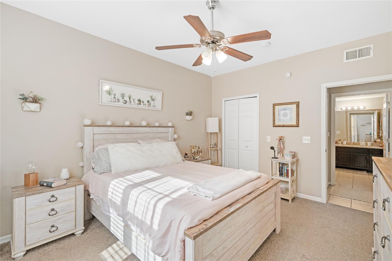 HAMPTONS/METROWEST BLDG 3 - Residential Lease