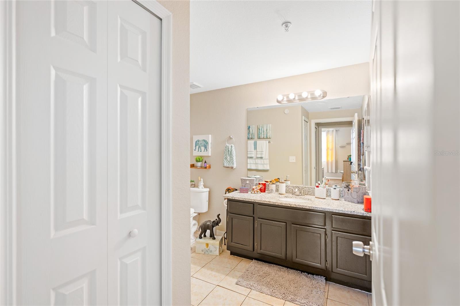 HAMPTONS/METROWEST BLDG 3 - Residential Lease