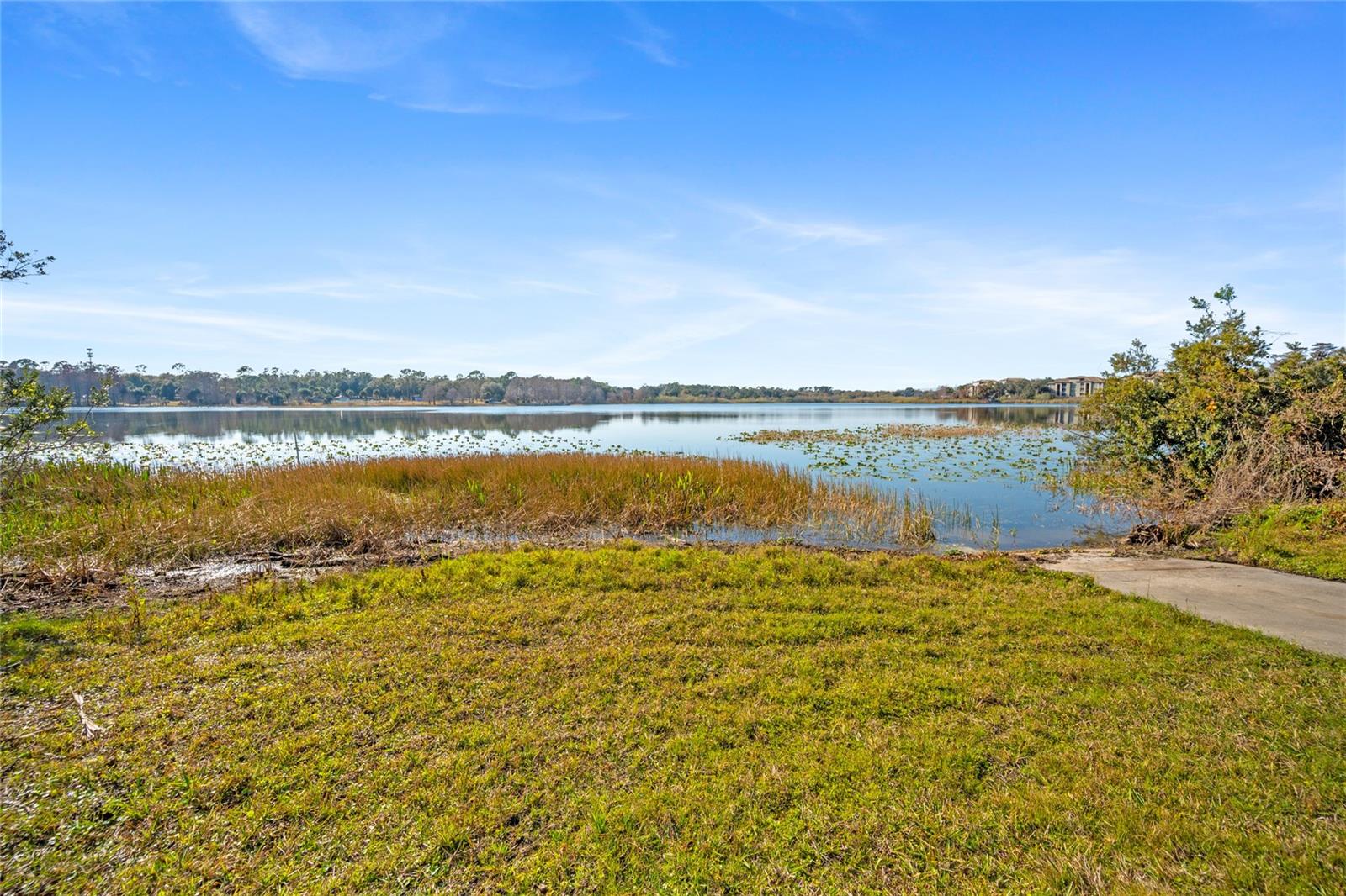 HAMPTONS/METROWEST BLDG 3 - Residential Lease