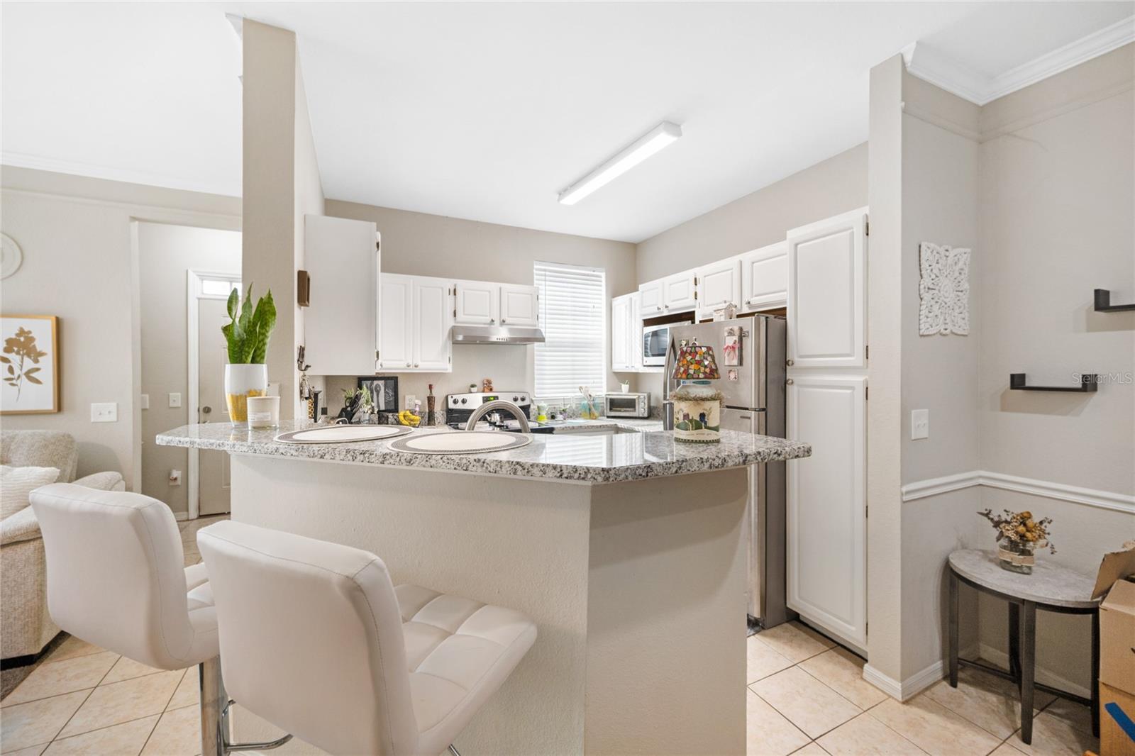 HAMPTONS/METROWEST BLDG 3 - Residential Lease