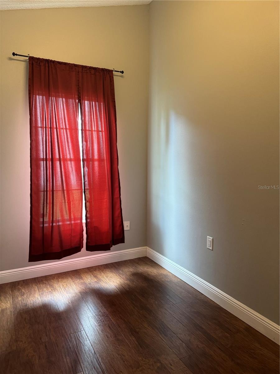 CHELSEA PARC - Residential