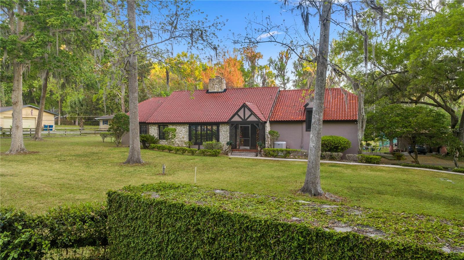 411 SW 38TH STREET