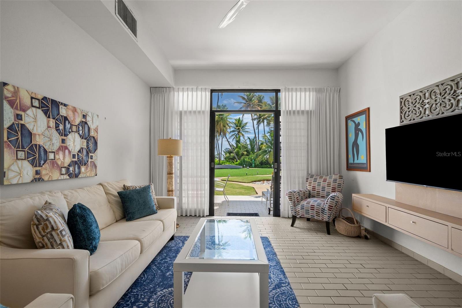 CRESCENT COVE CLUB CONDOMINIUM - Residential