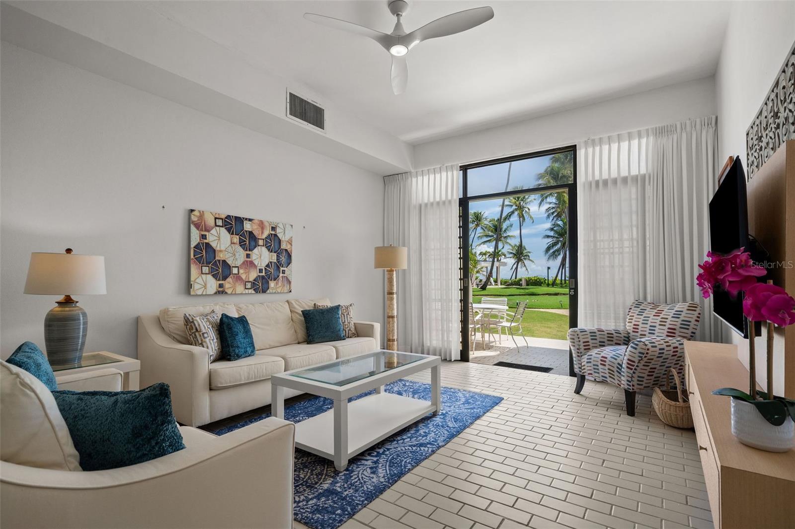 CRESCENT COVE CLUB CONDOMINIUM - Residential