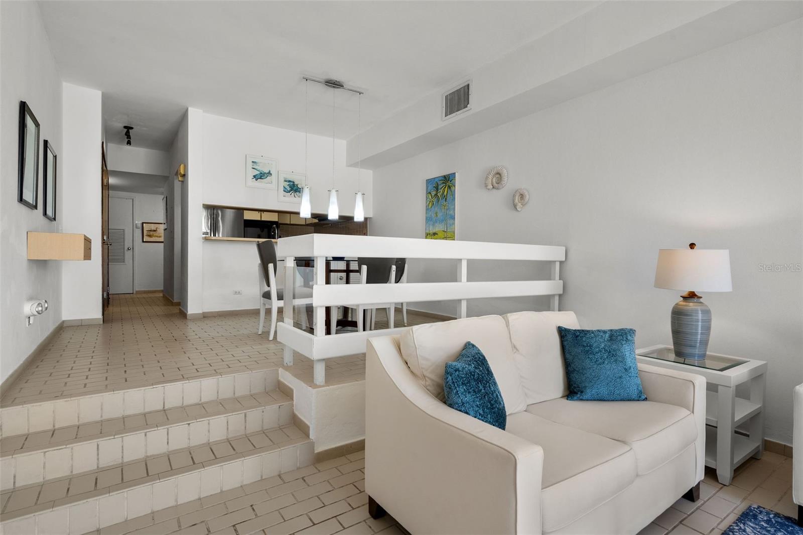 CRESCENT COVE CLUB CONDOMINIUM - Residential