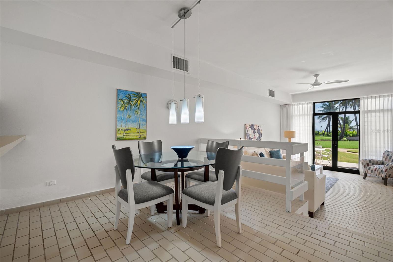 CRESCENT COVE CLUB CONDOMINIUM - Residential