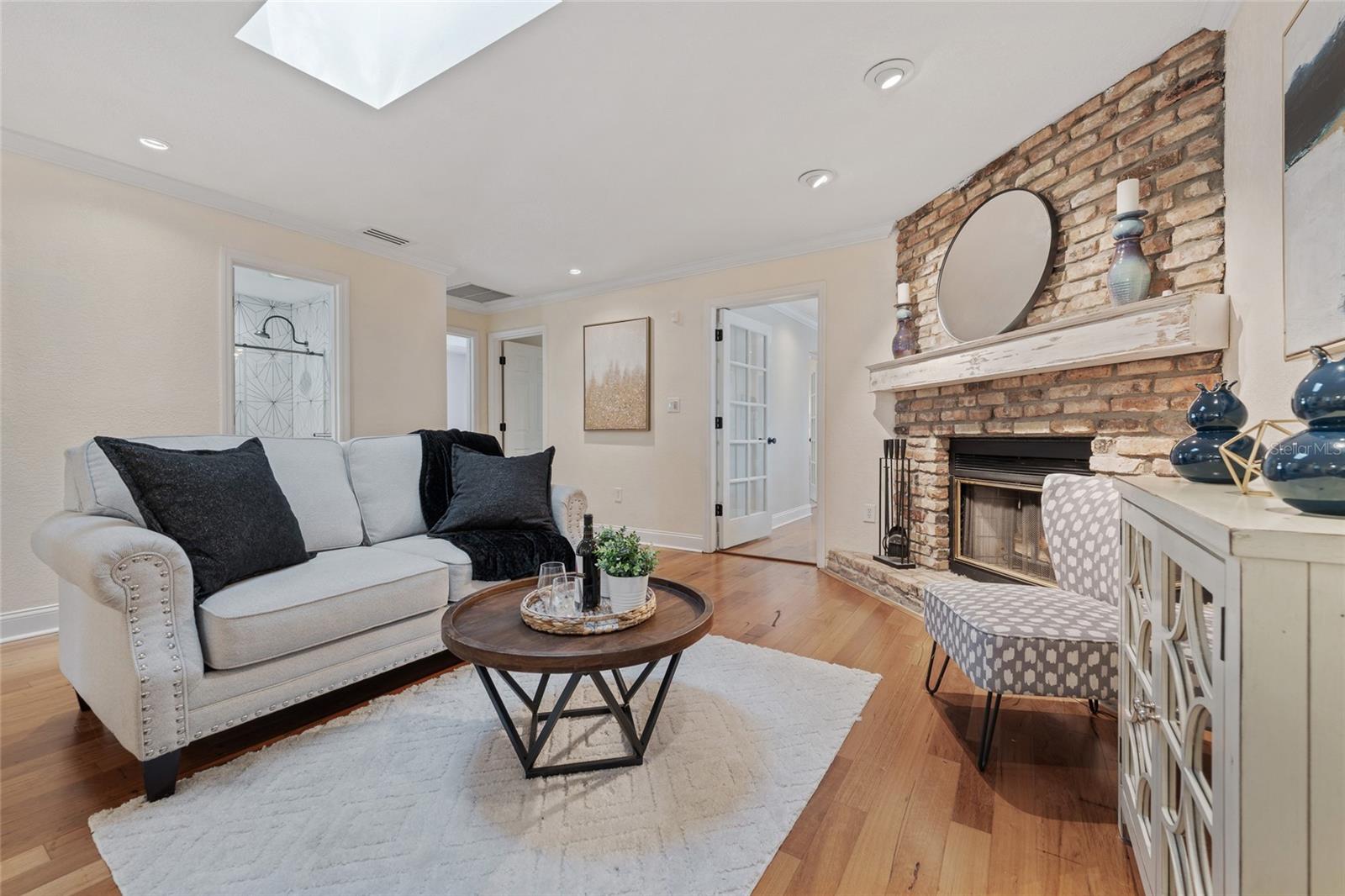COLLEGE PARK - Residential