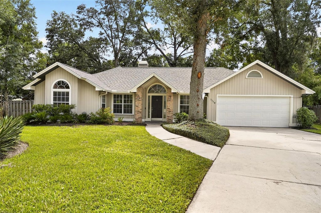 Photo of 1118 SW 82nd Terrace, Gainesville, FL 32607 (MLS # GC543230)
