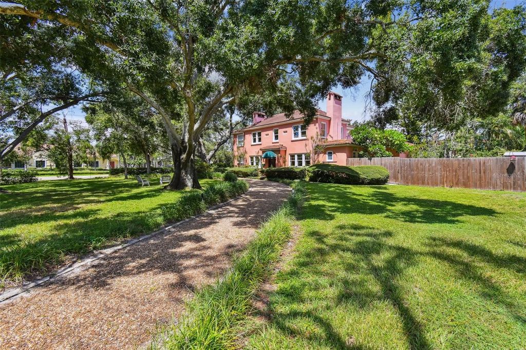 Photo of 100 72nd Street S, St Petersburg, FL 33707 (MLS # TB8414715)