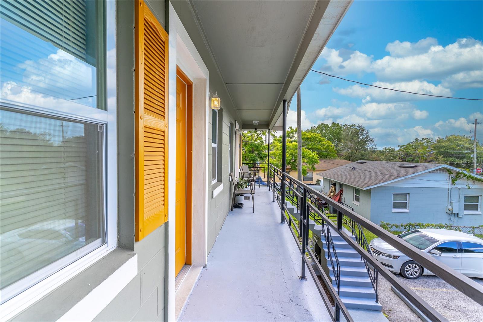 1207 W CYPRESS STREET