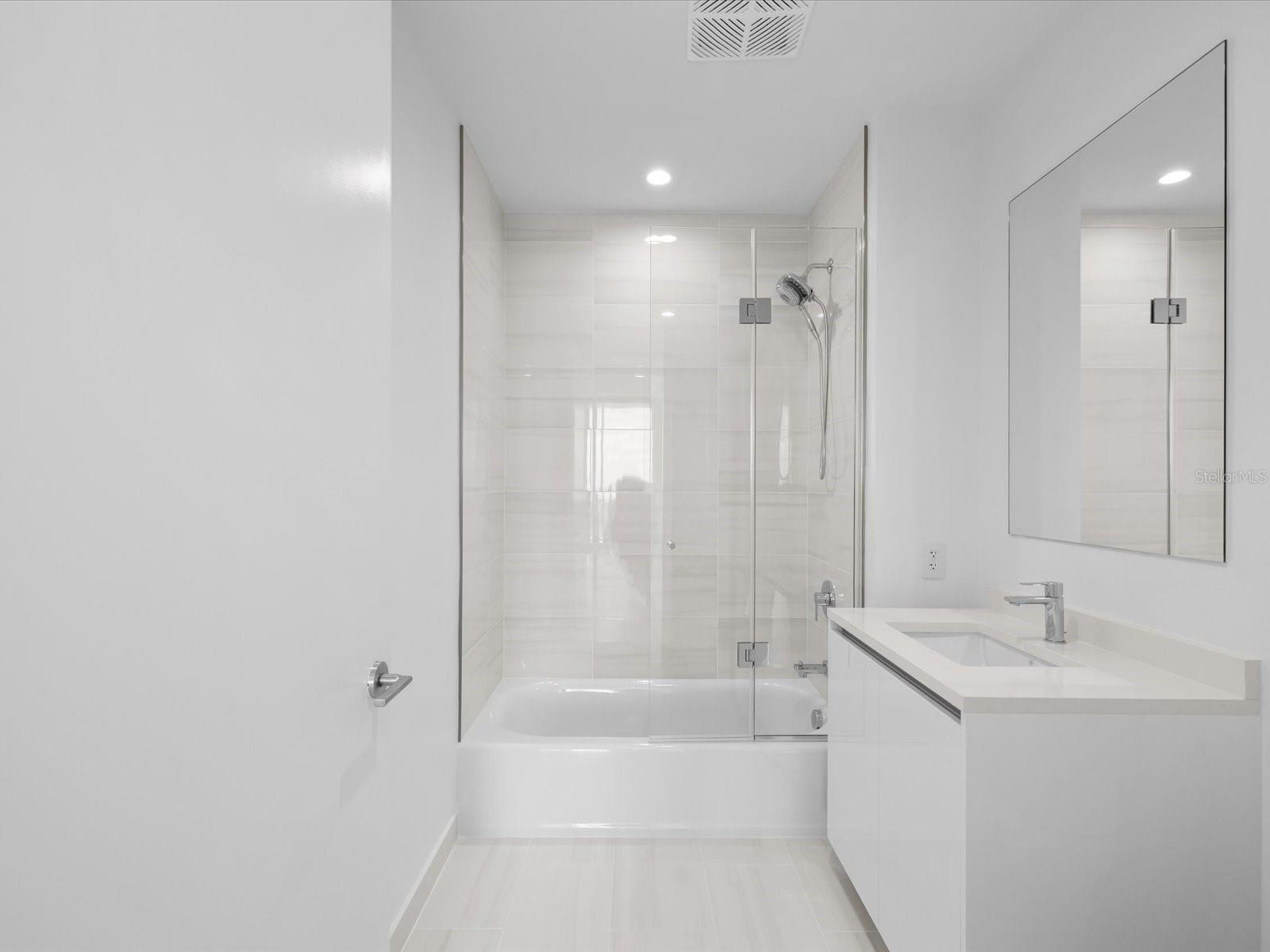 CONDO RESIDENCES AT 400 CENTRAL - Residential