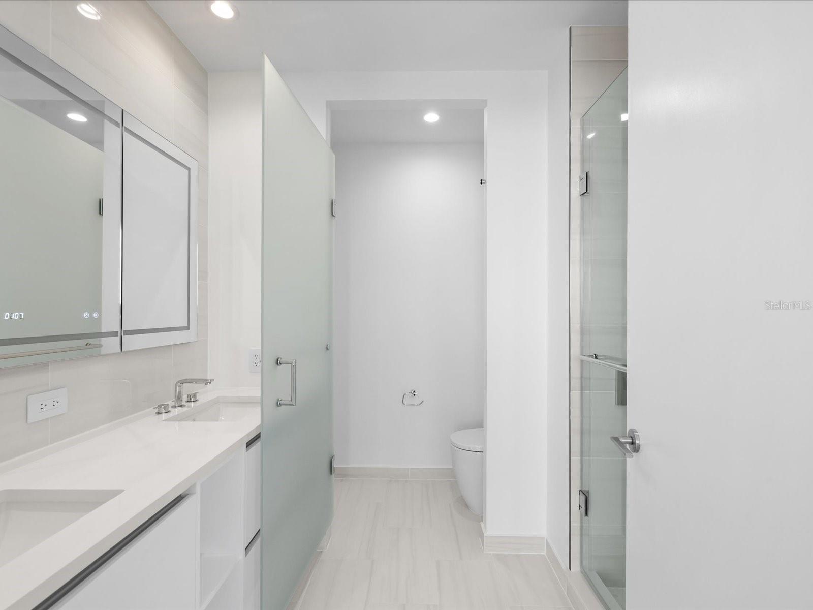 CONDO RESIDENCES AT 400 CENTRAL - Residential