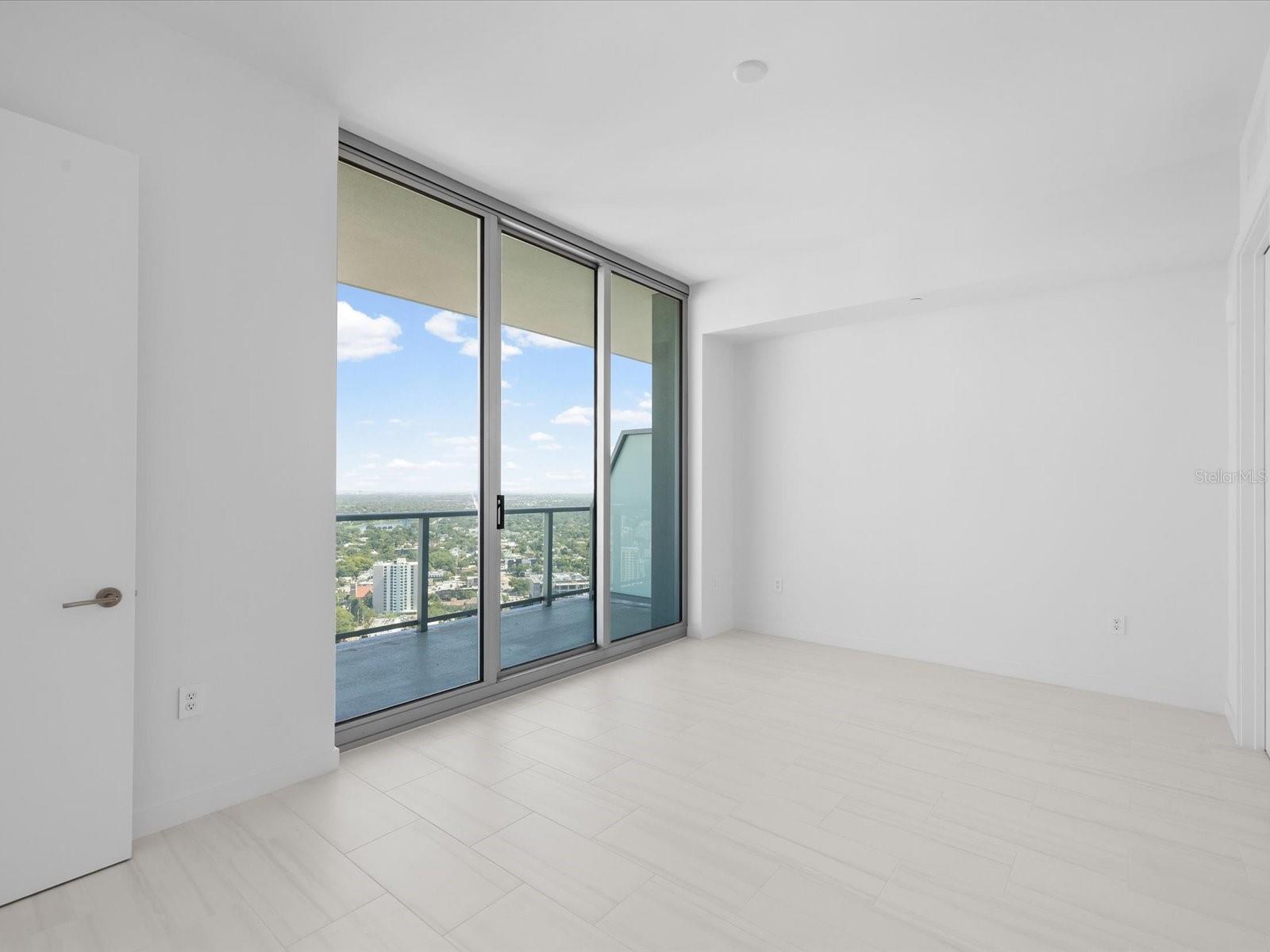 CONDO RESIDENCES AT 400 CENTRAL - Residential