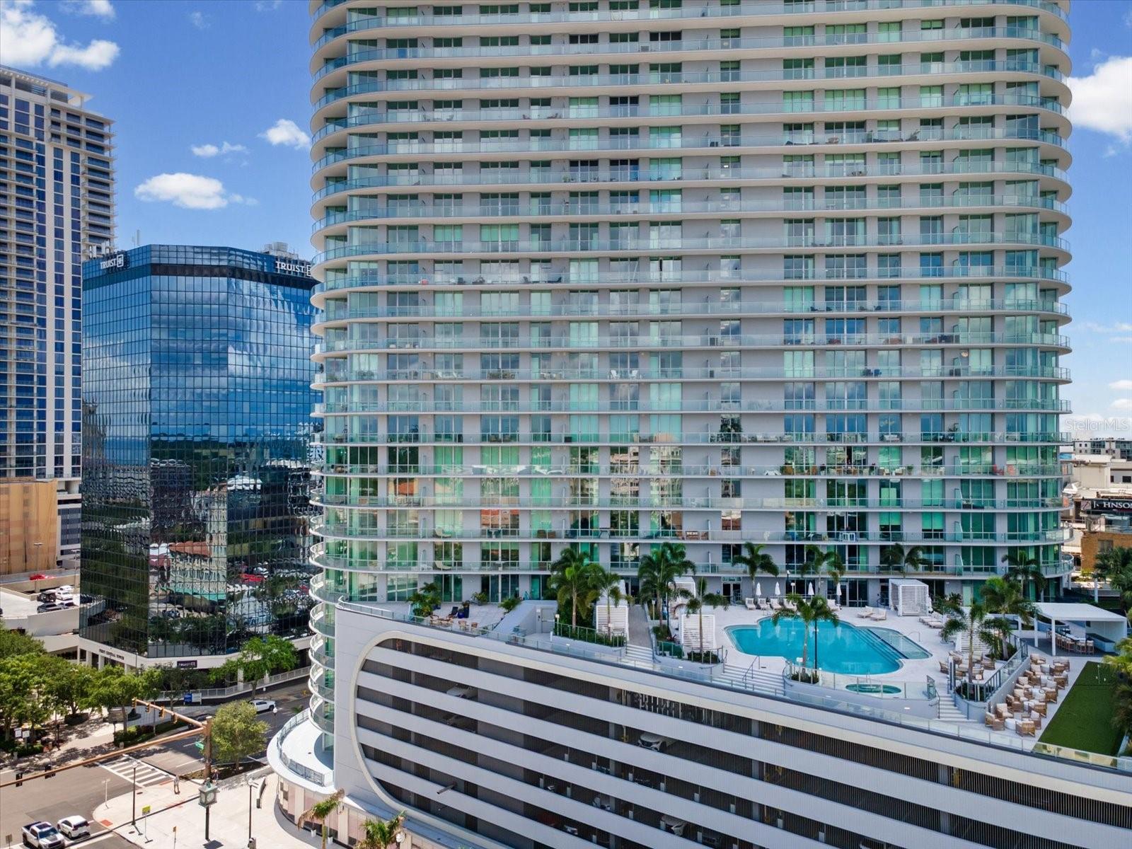 CONDO RESIDENCES AT 400 CENTRAL - Residential