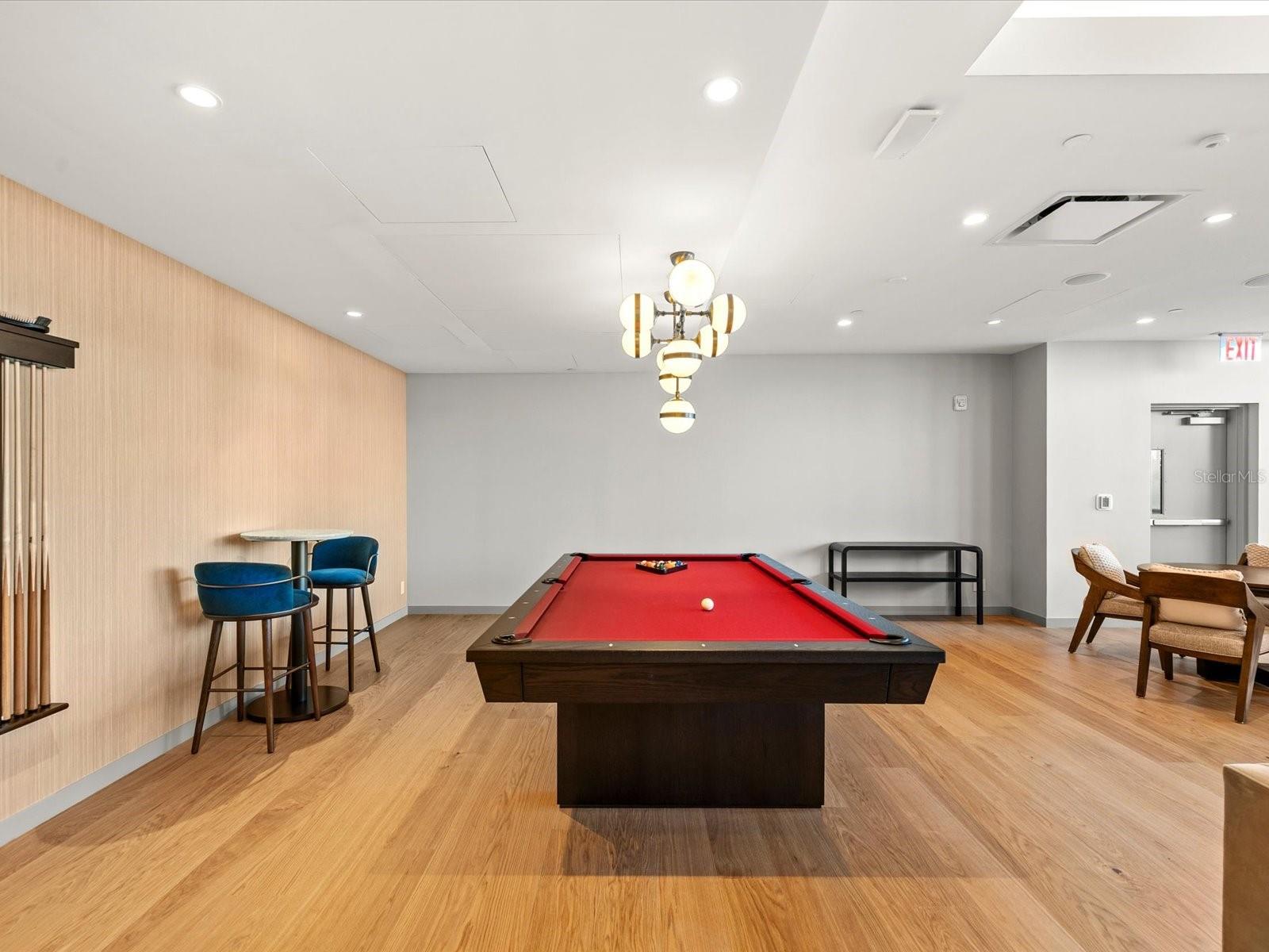 CONDO RESIDENCES AT 400 CENTRAL - Residential
