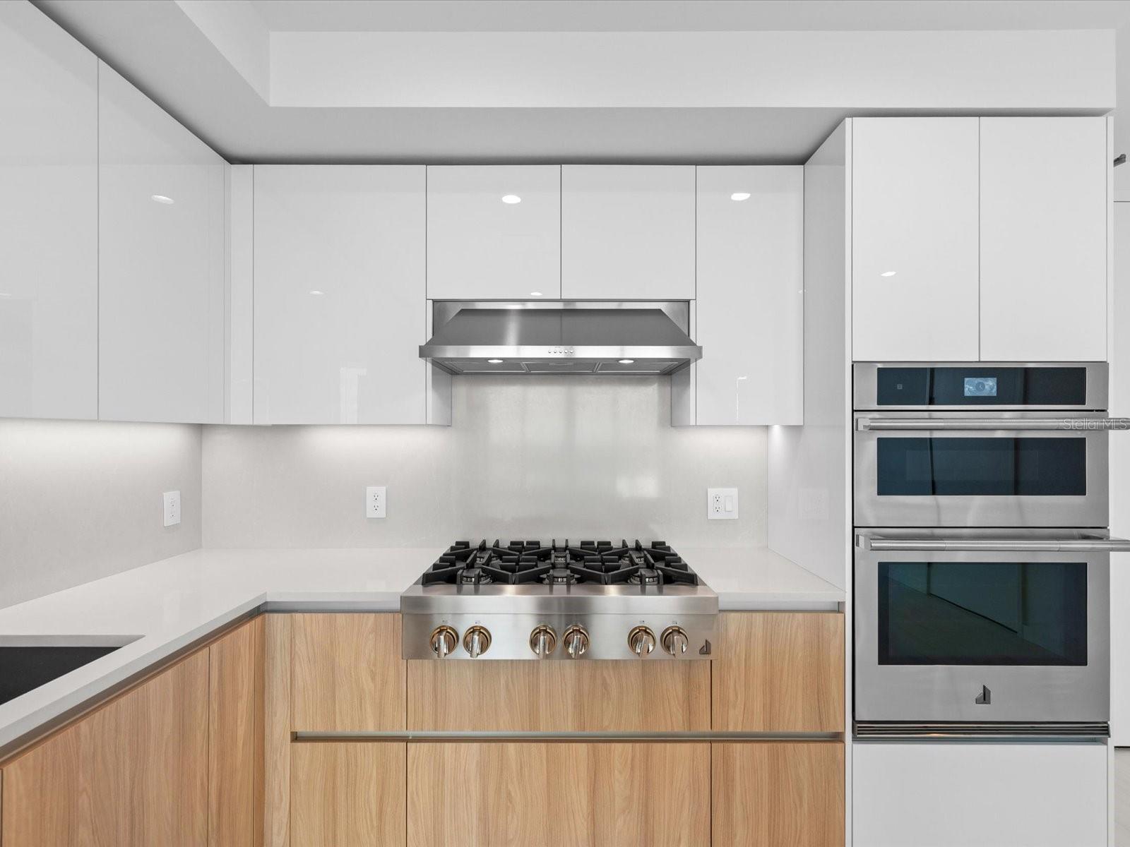 CONDO RESIDENCES AT 400 CENTRAL - Residential