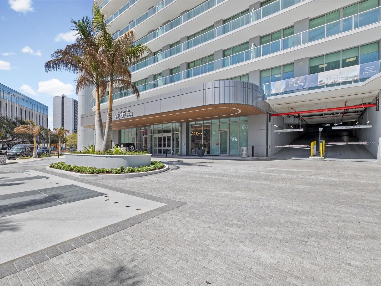 CONDO RESIDENCES AT 400 CENTRAL - Residential