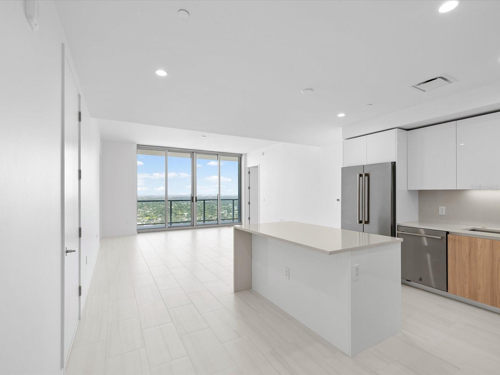 CONDO RESIDENCES AT 400 CENTRAL - Residential