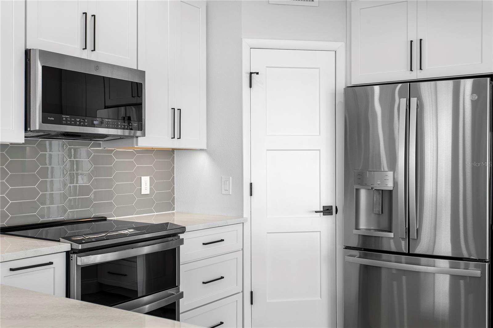 PASADENA ISLE - Residential